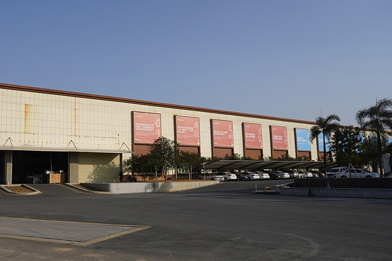 Inside the Fenghe digital factory for medical door production