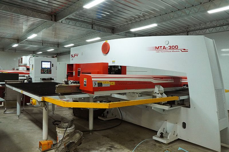 Fully Automatic CNC Punching Machine